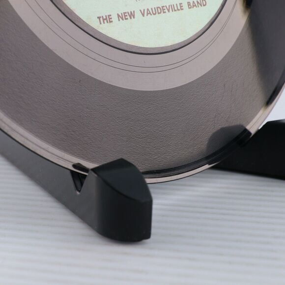 The New Vaudeville Band – Winchester Cathedral/Wait For 1966 45rpm Record F-1562 - Picture 9 of 16